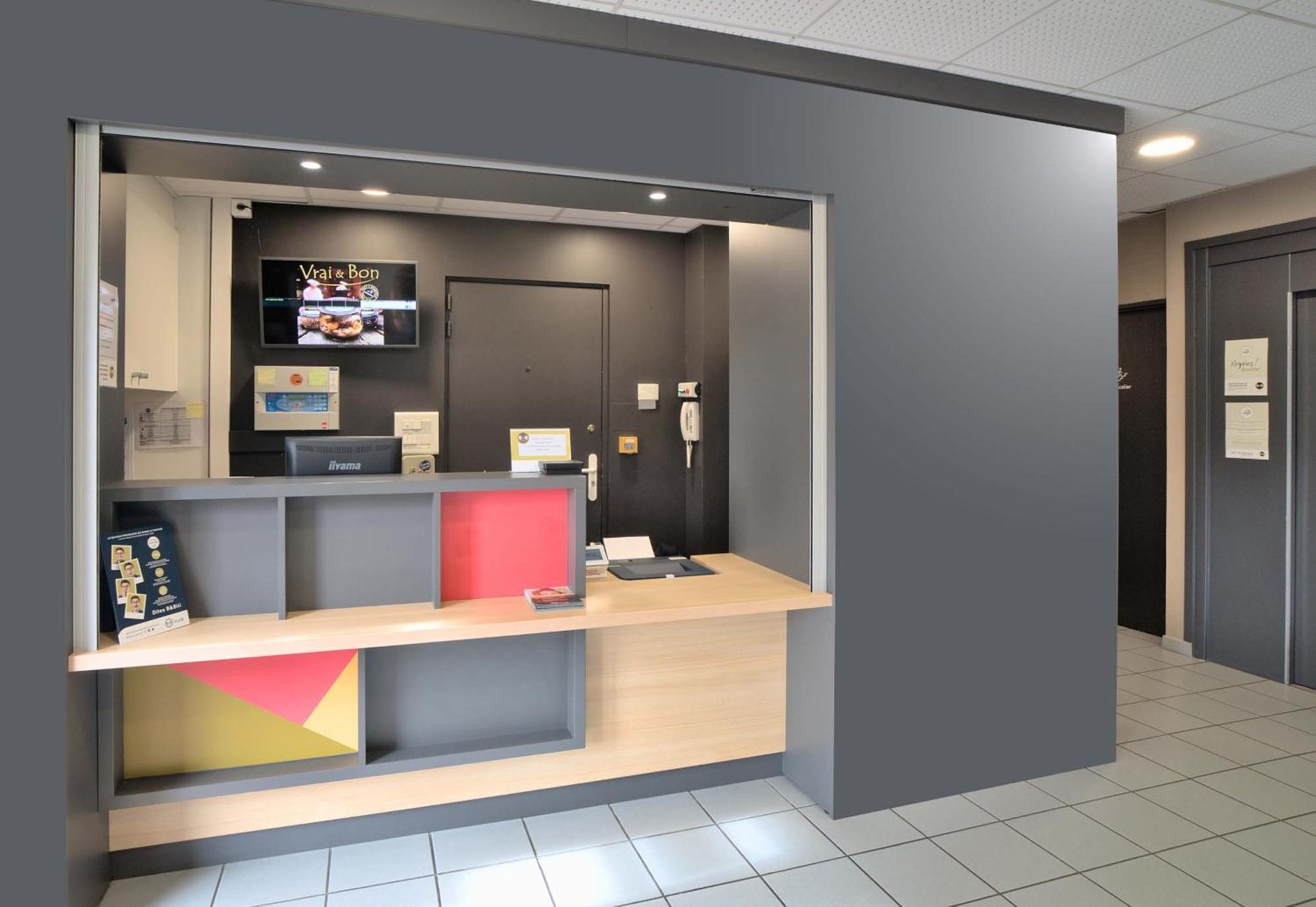 B&B Hotel Dreux Centre エクステリア 写真