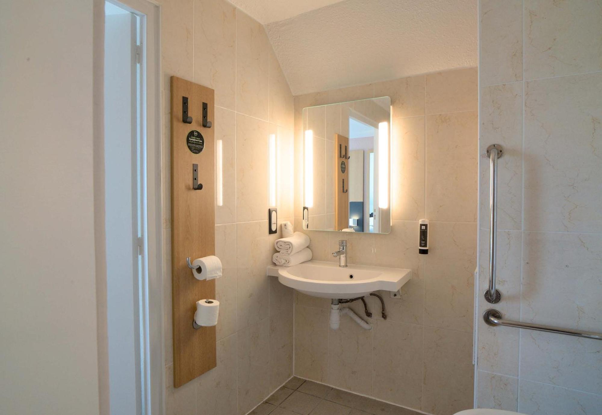 B&B Hotel Dreux Centre エクステリア 写真